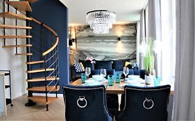 Apartamenty Royal Maris 2 - najlepsza lokalizacja w Ustce, blisko plaży i portu, bezpłatny parking, ścicsłe centrum